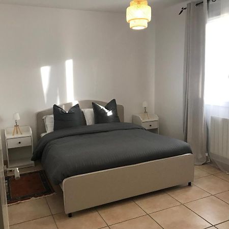 Residence Privee Calme 15 Min A Pied Du Centre Parking Gratuit Arles Exterior foto