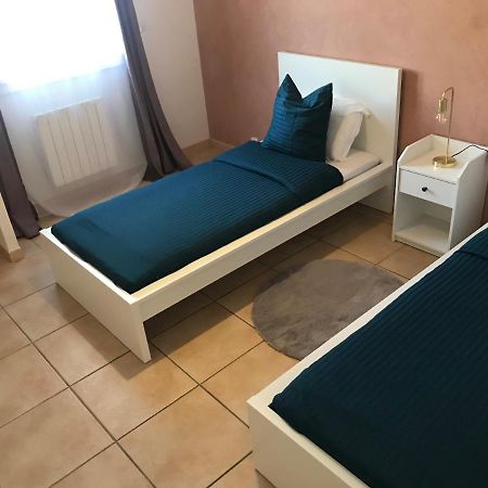 Residence Privee Calme 15 Min A Pied Du Centre Parking Gratuit Arles Exterior foto