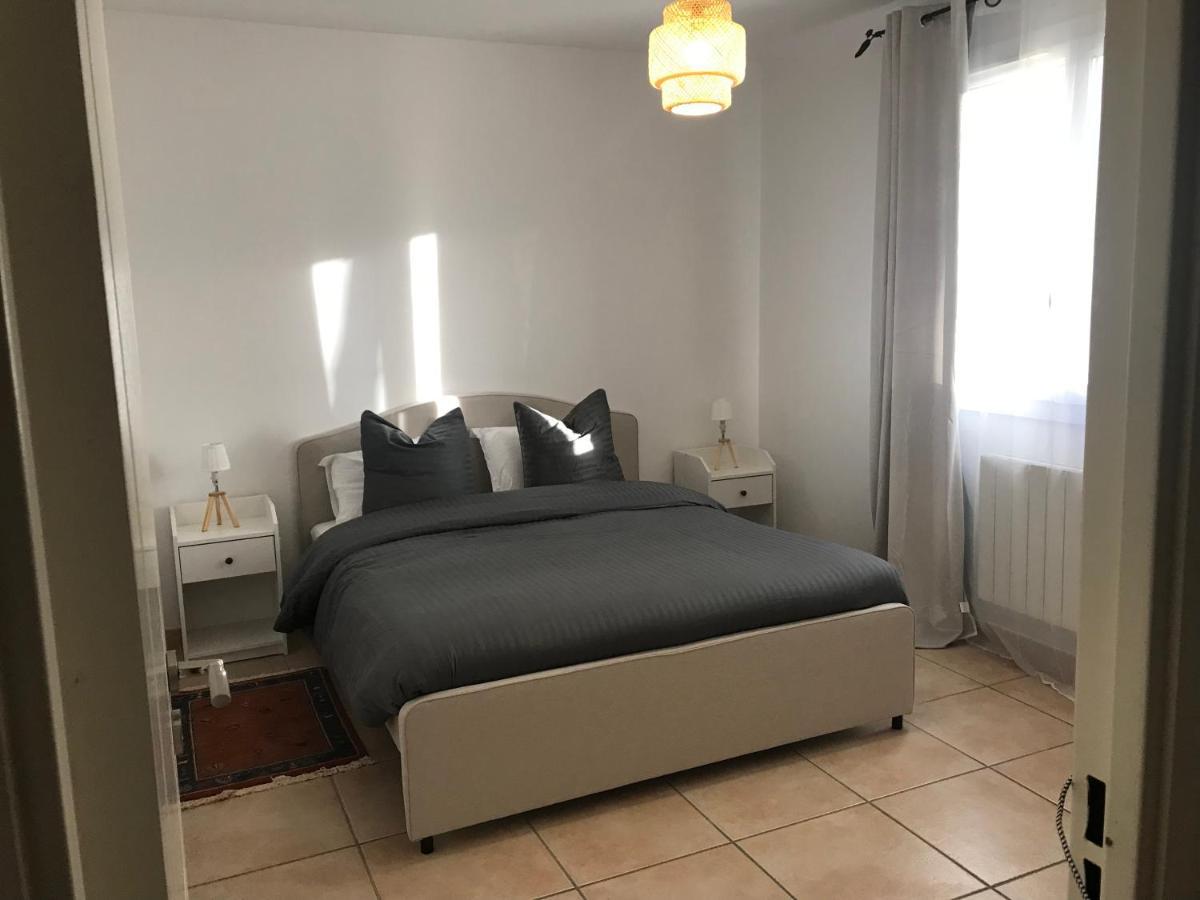 Residence Privee Calme 15 Min A Pied Du Centre Parking Gratuit Arles Exterior foto