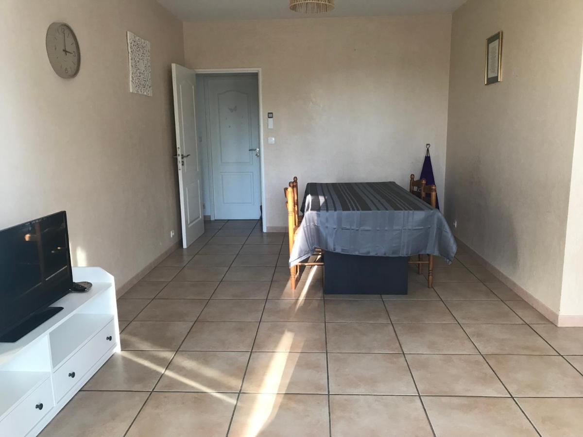 Residence Privee Calme 15 Min A Pied Du Centre Parking Gratuit Arles Exterior foto