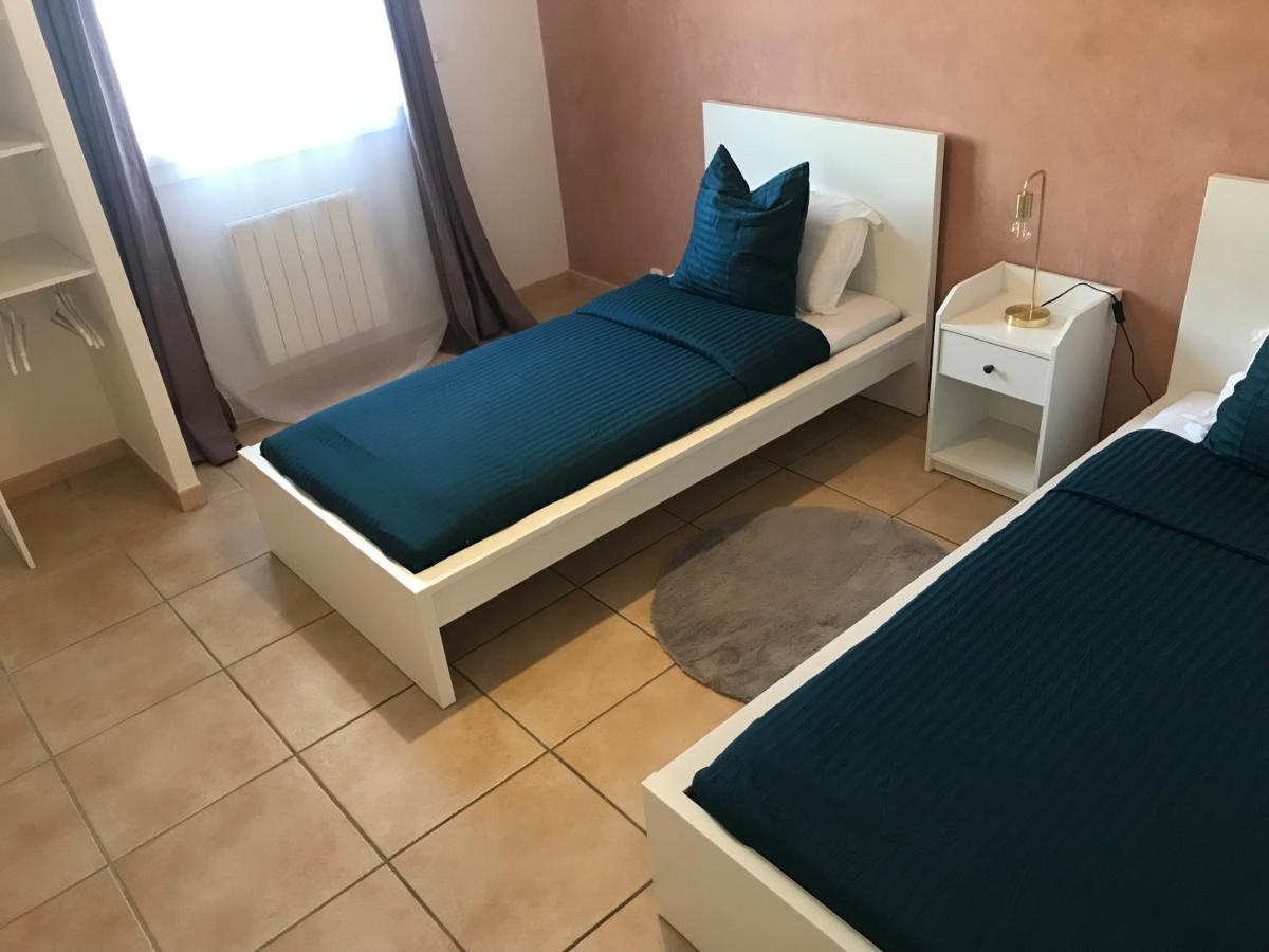 Residence Privee Calme 15 Min A Pied Du Centre Parking Gratuit Arles Exterior foto